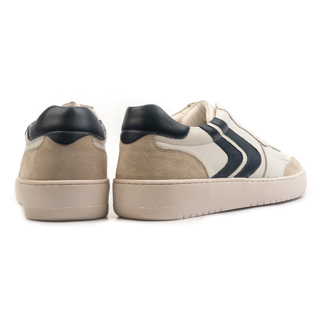Cafe Moda hank sneaker off-white/navy leer