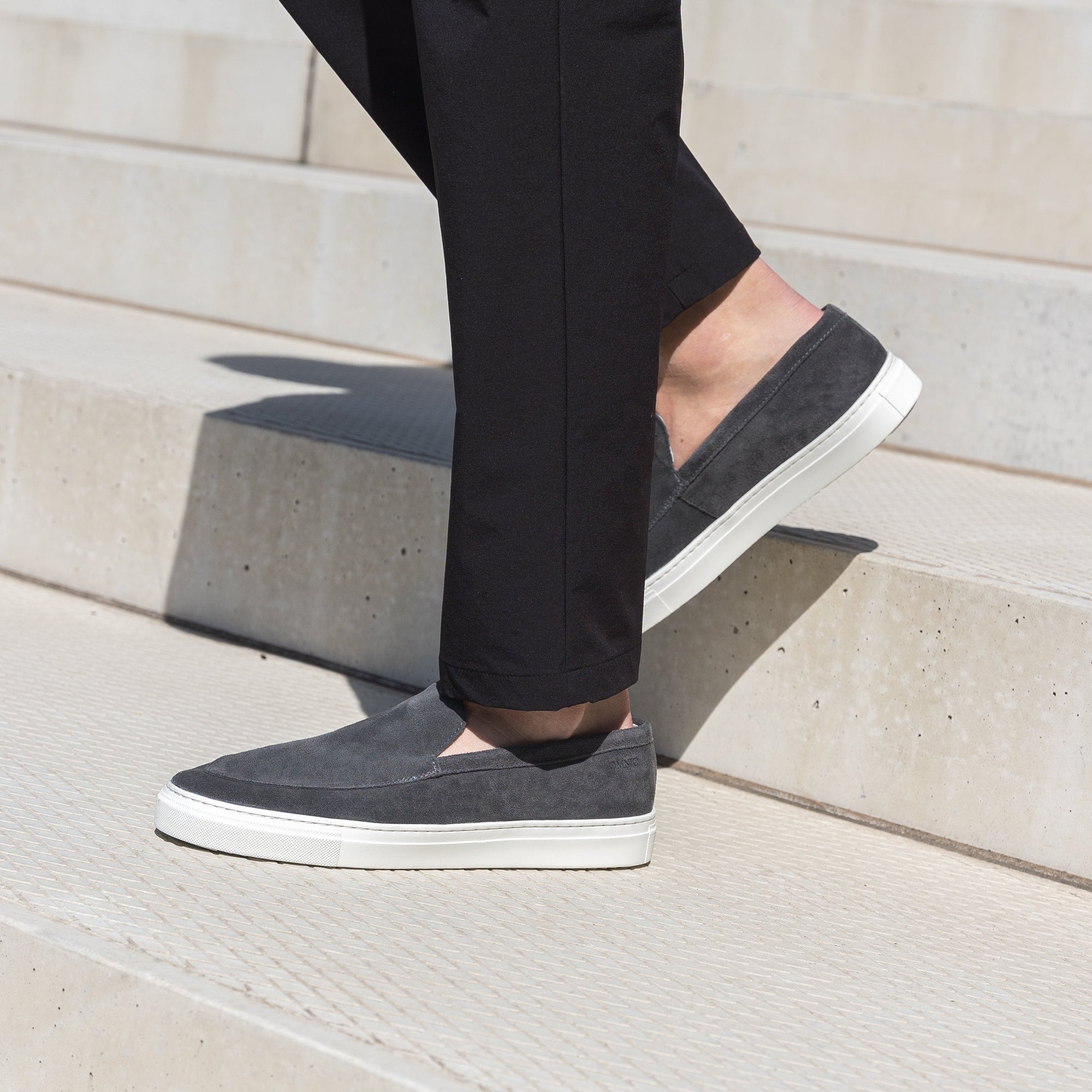 Omnio malton plain loafers heren grijs suède