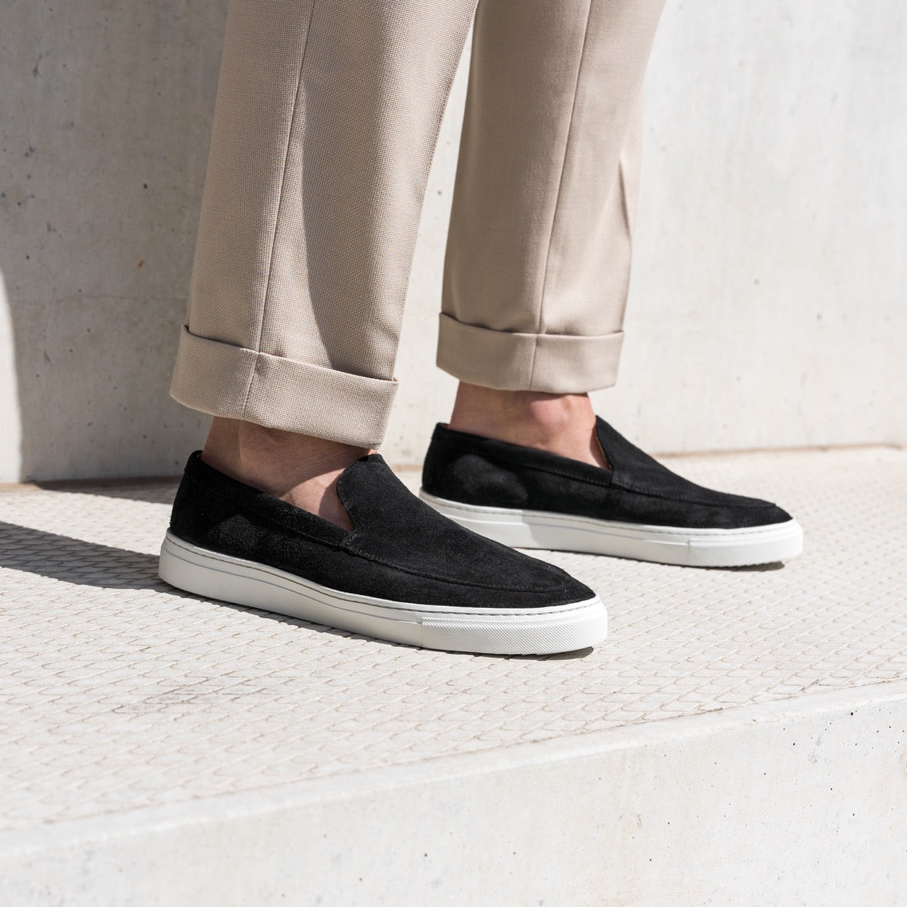 Omnio malton plain loafers heren zwart suède