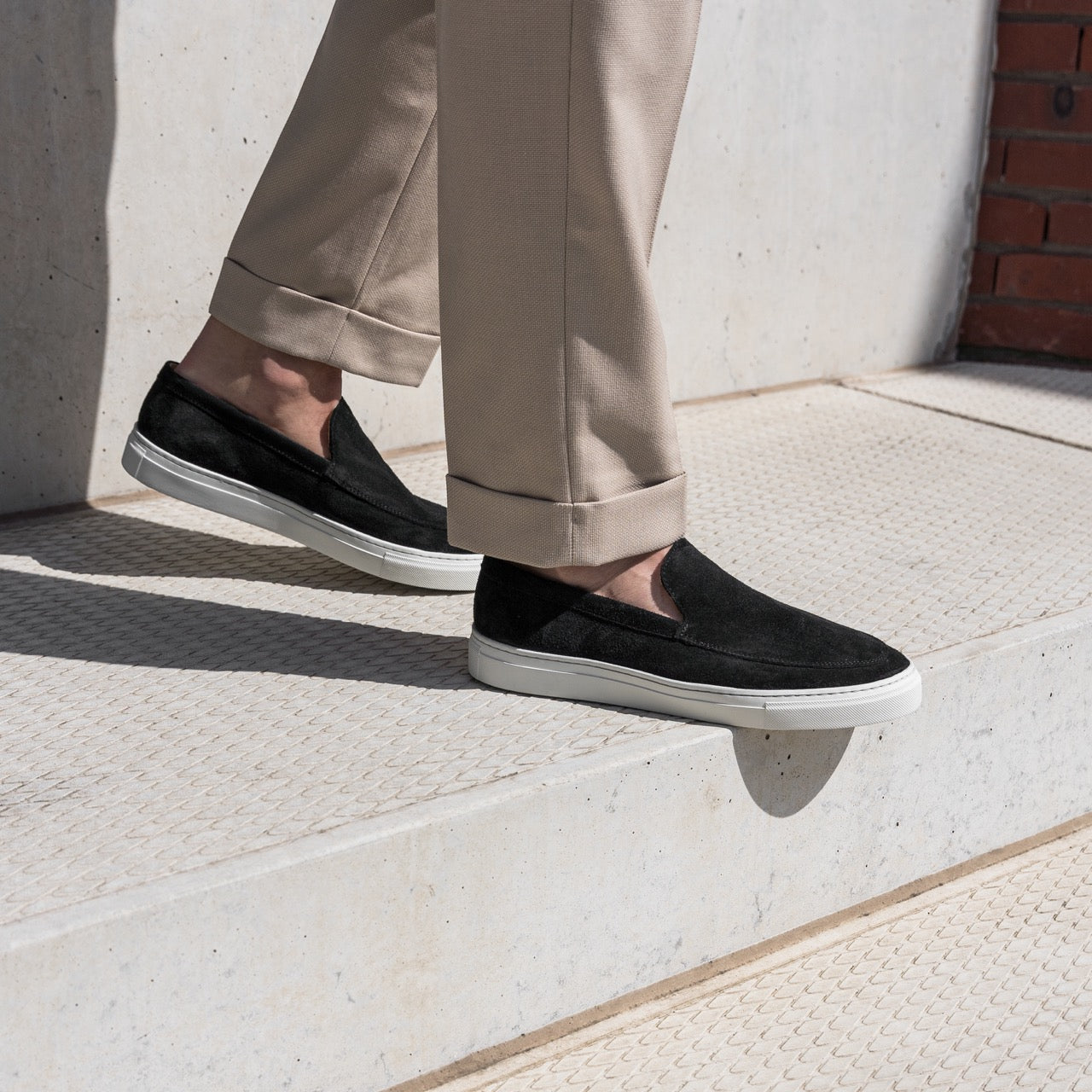 Omnio malton plain loafers heren zwart suède