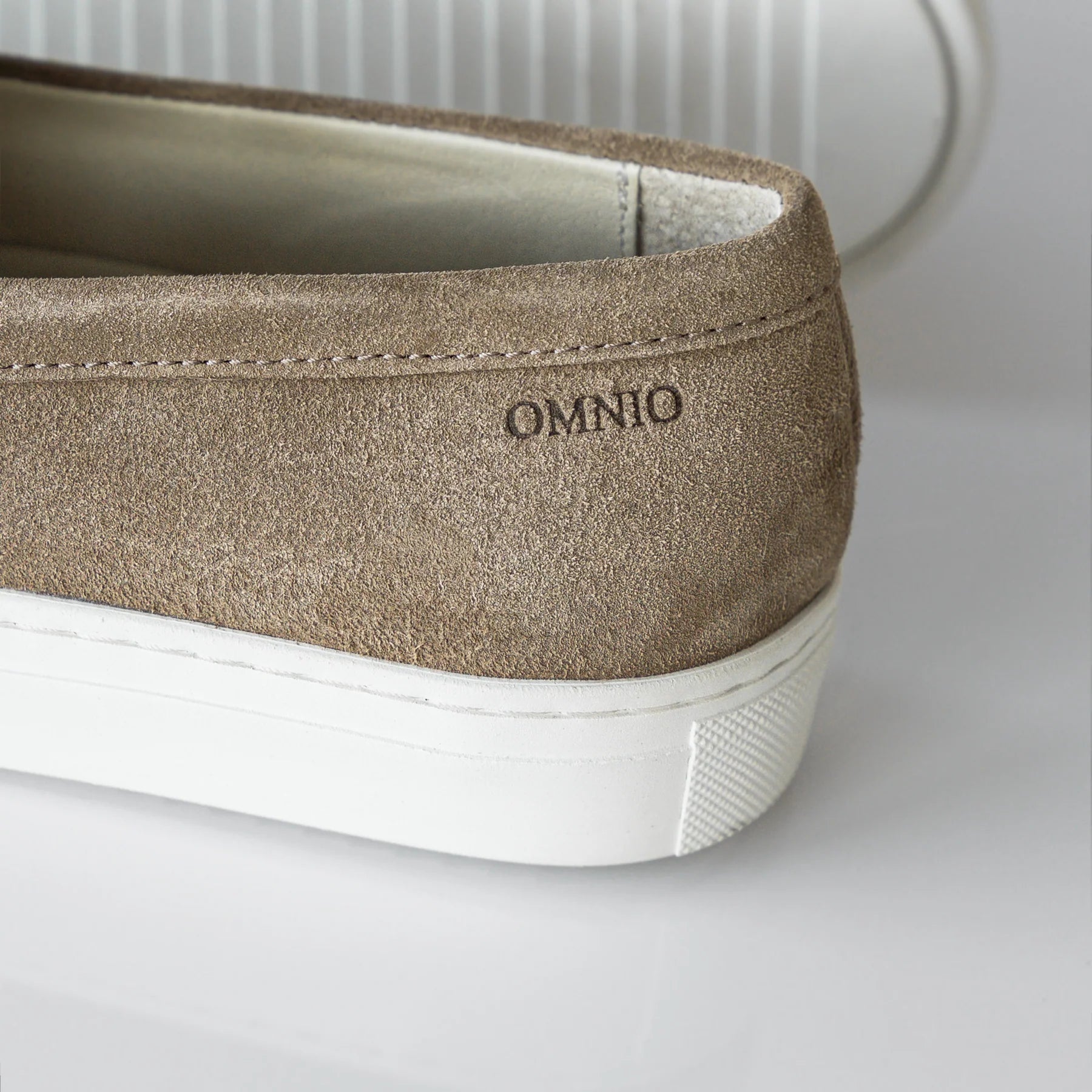 Omnio malton plain loafers heren camel suède