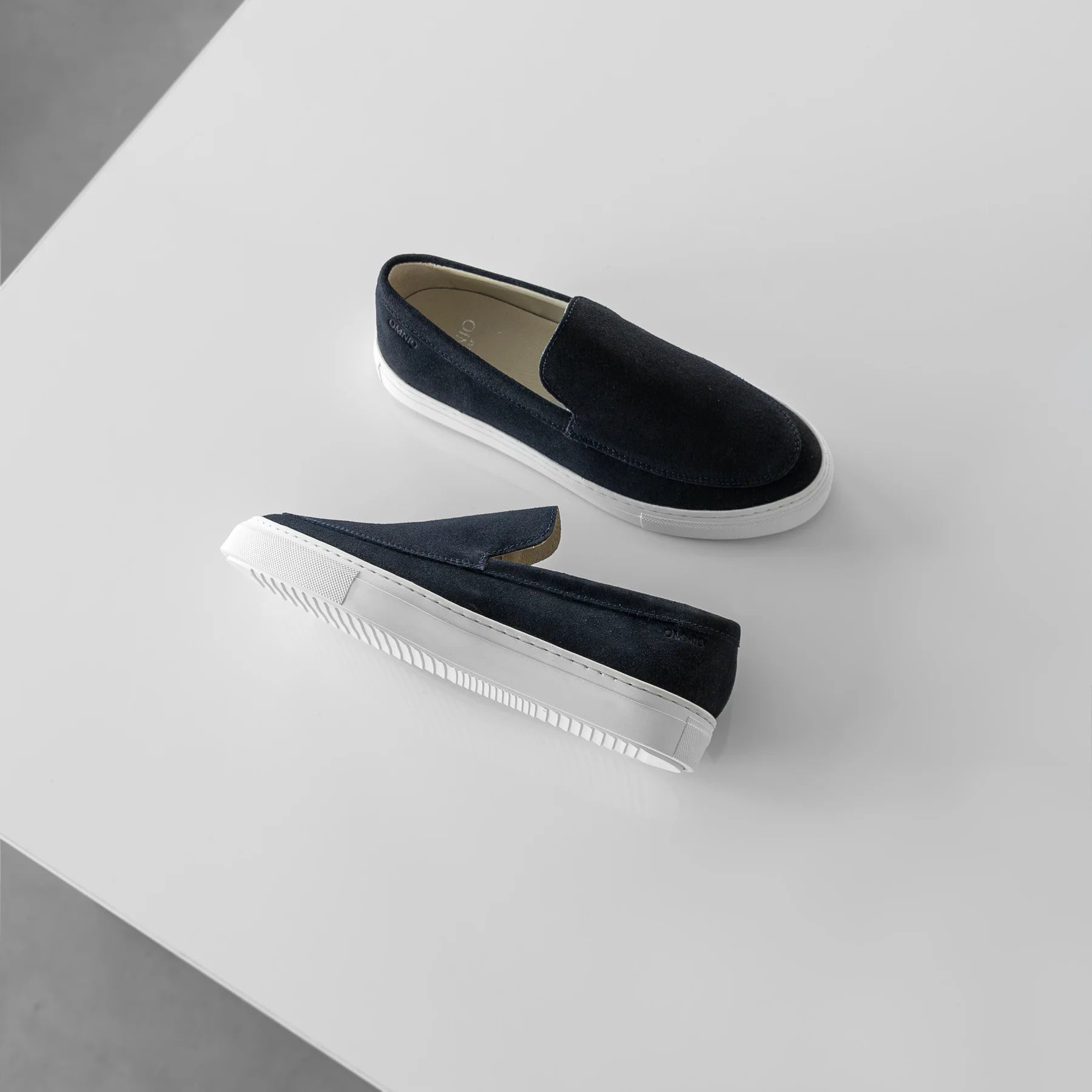 Omnio malton plain loafers heren blauw suède