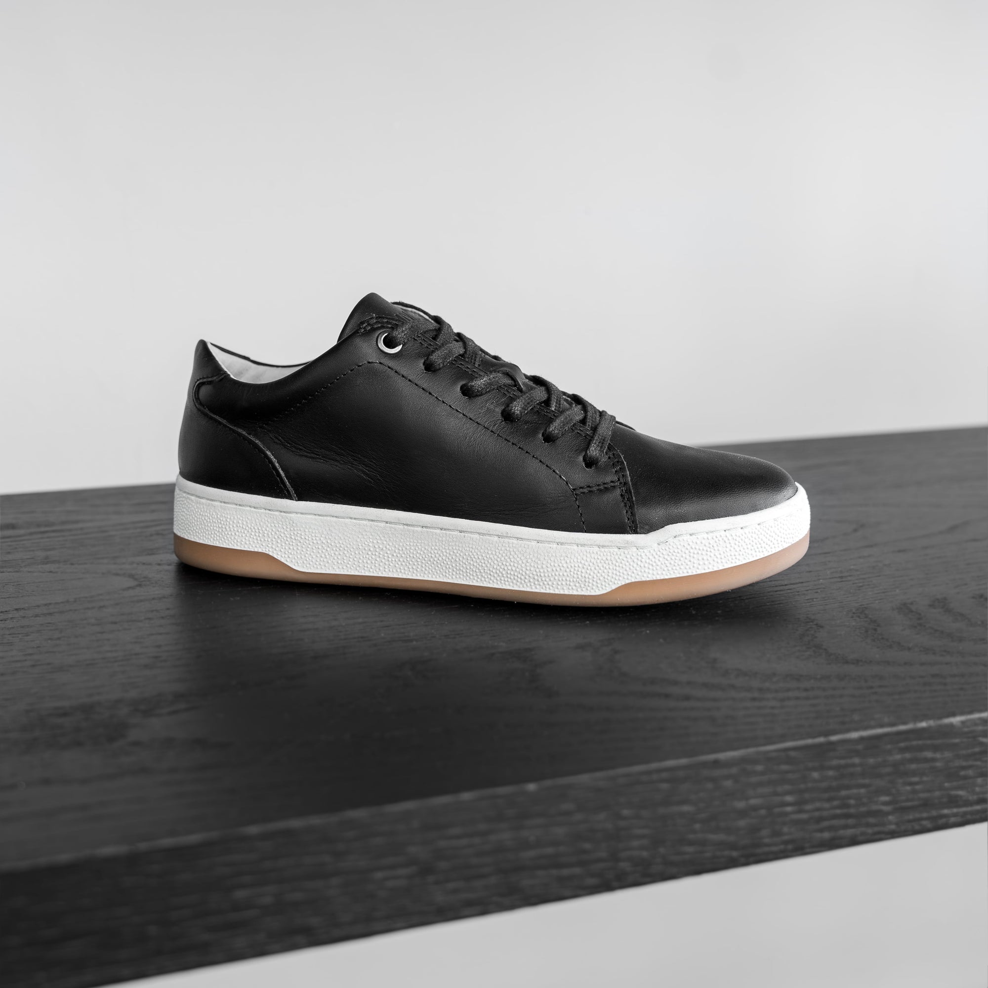 Omnio jani icona sneakers dames zwart leer