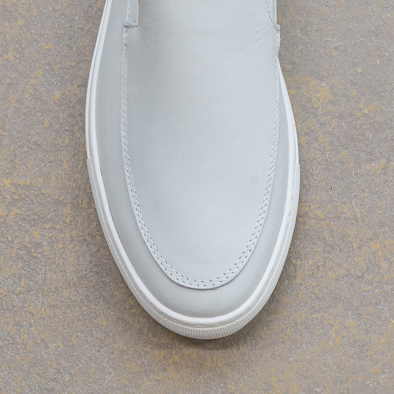 Omnio velo echo loafers heren wit nubuck